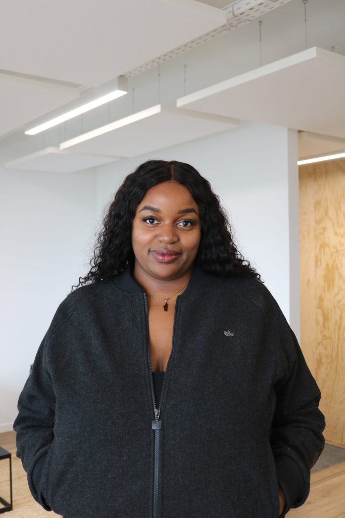 Mounia, équipe Service client de Vistalid